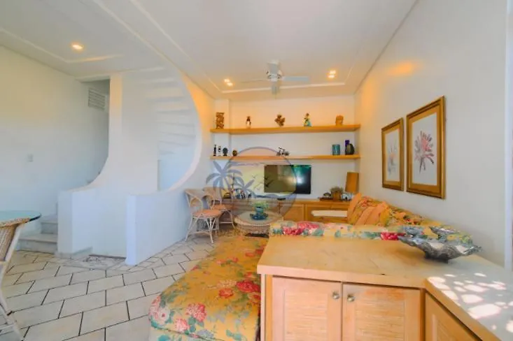 아파트 Triplex Beira Mar Com Piscina - Proximo A Comercio Em Geral 봄비나스