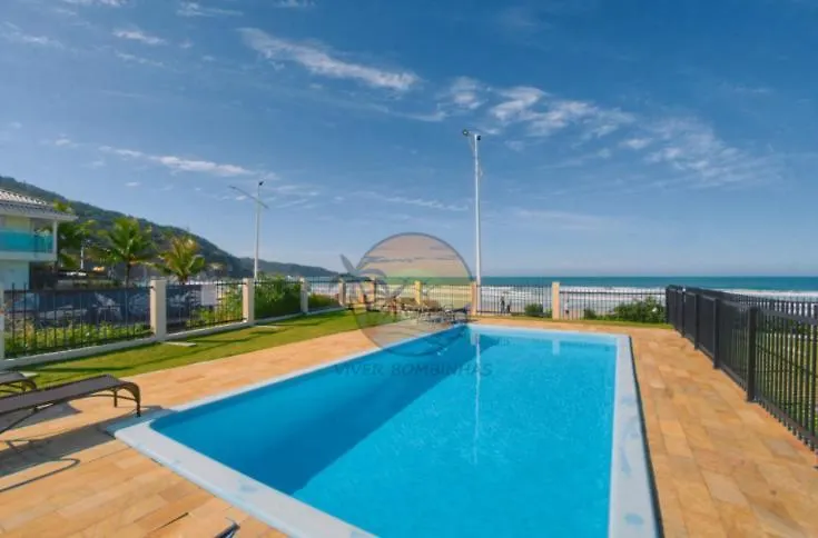 Triplex Beira Mar Com Piscina - Proximo A Comercio Em Geral 봄비나스